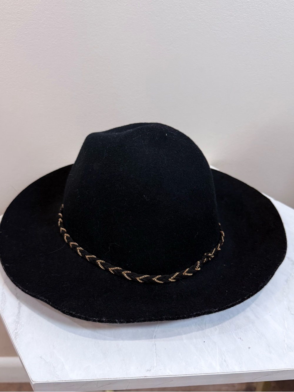 🔥100 Wool Black Wide-Brim Felt Hat with Braided Accent EC🔥
